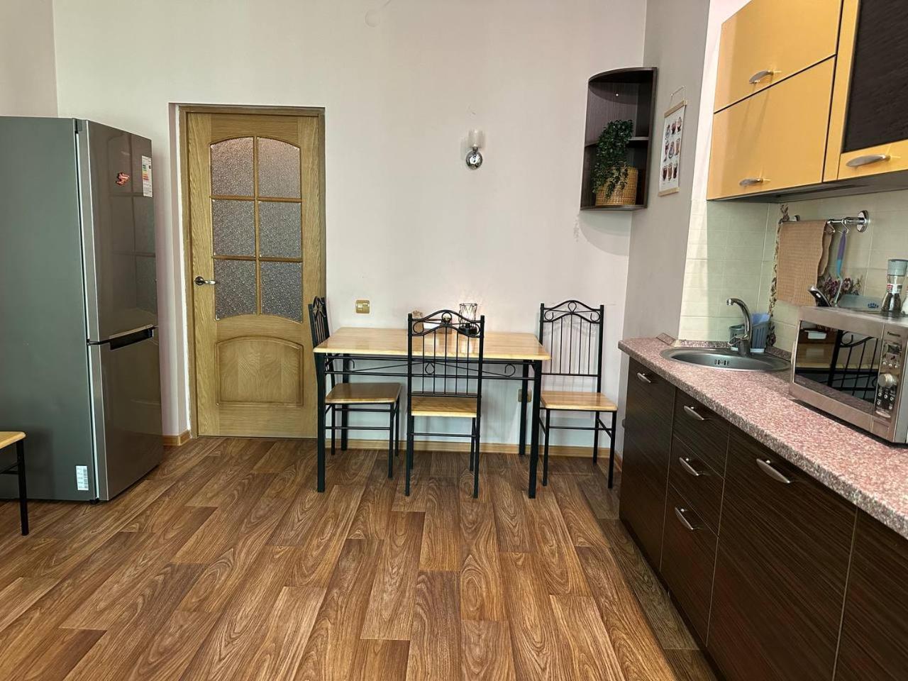 Apartment 5 минут до метро!